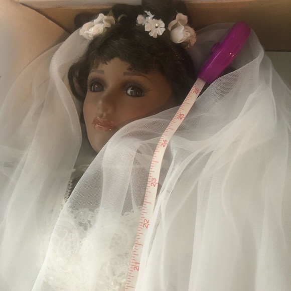Wedding Doll - Picture 11 of 12
